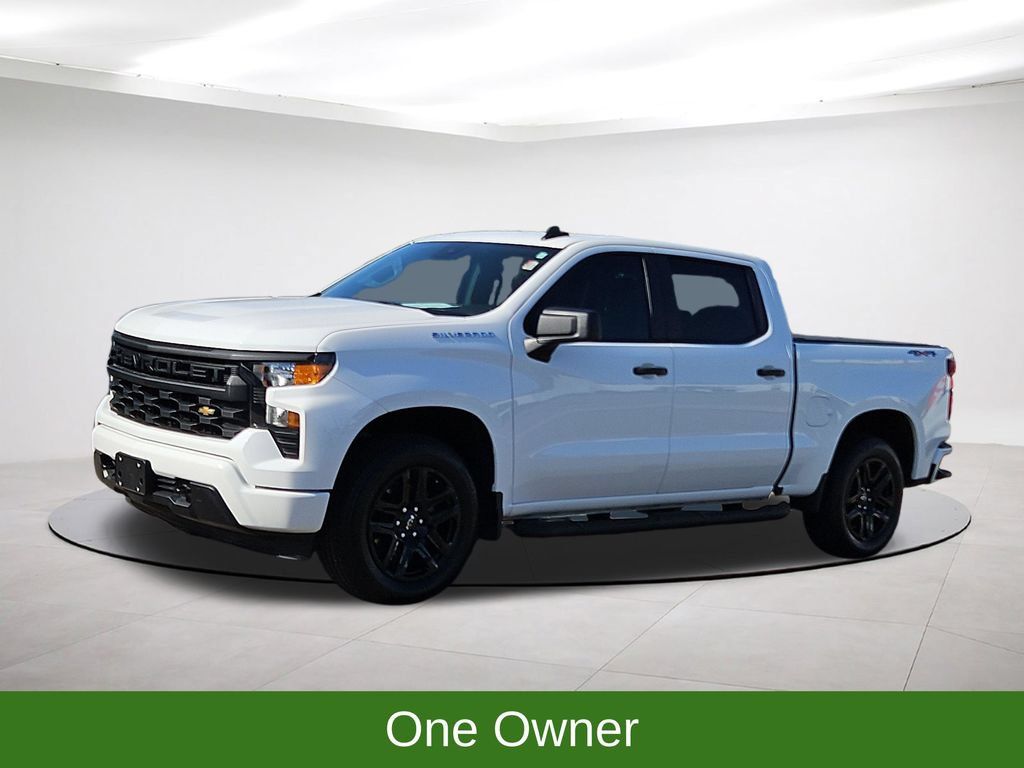 Used 2024 Chevrolet Silverado 1500 Custom AWD/4WD image 3