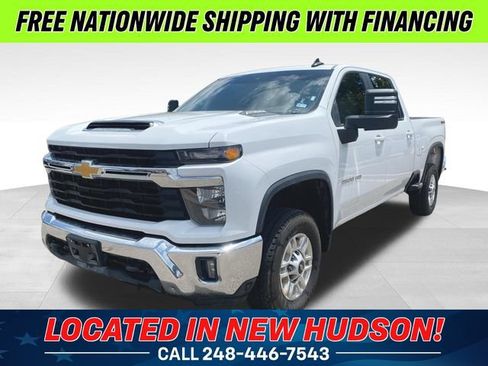 Used 2025 Chevrolet Silverado 2500 LT w/ Convenience Package AWD/4WD image 1
