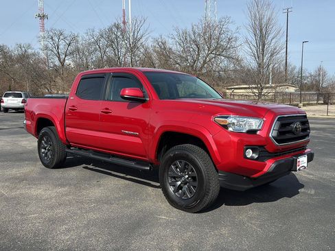 Used 2023 Toyota Tacoma SR5 image 9