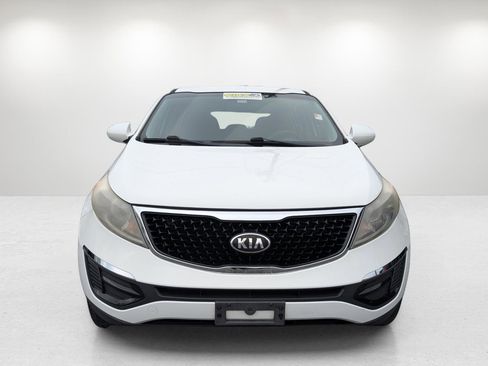 Used 2015 Kia Sportage LX image 2