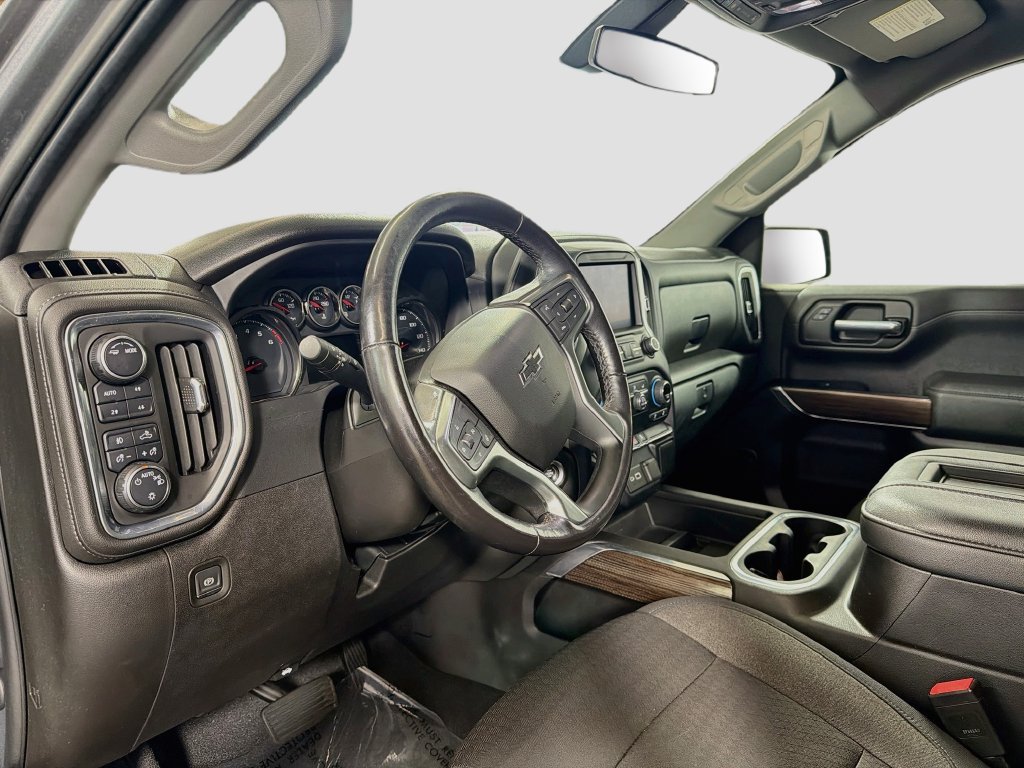 Used 2021 Chevrolet Silverado 1500 LT Trail Boss w/ Bed Protection Package AWD/4WD image 11