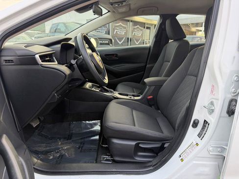 Used 2023 Toyota Corolla LE image 41