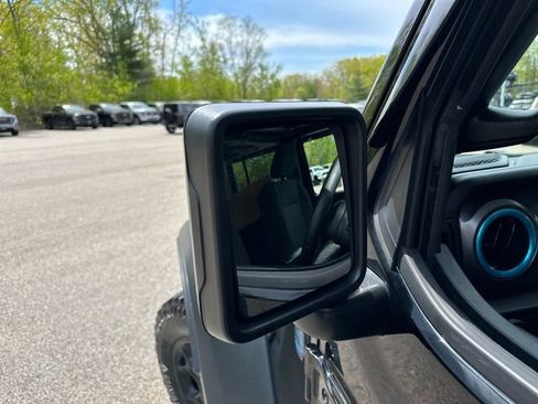 Used 2023 Jeep Wrangler Unlimited w/ Cold Weather Group AWD/4WD image 15
