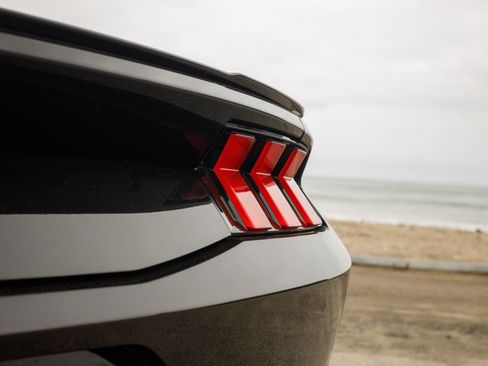 Used 2025 Ford Mustang GT Premium RWD image 21