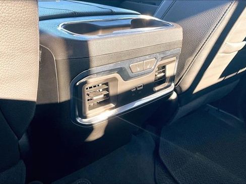 Used 2025 GMC Sierra 3500 Denali w/ Denali Reserve Package image 11