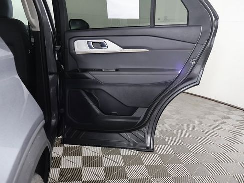 Used 2025 Ford Explorer Active image 26