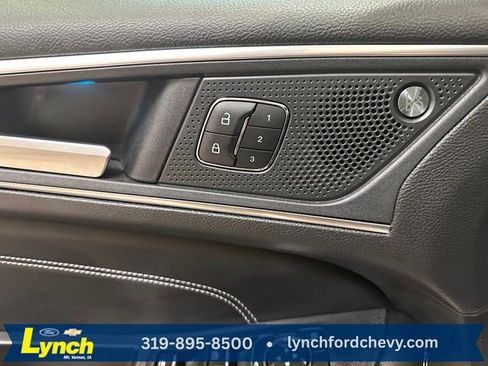 Used 2024 Ford Edge Titanium image 6