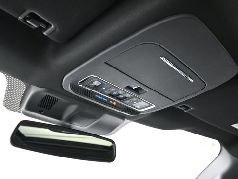 Used 2024 Ford F150 Lightning Platinum image 20