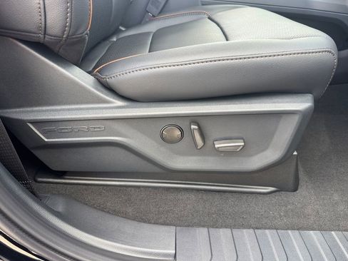 Used 2026 Ford F350 Lariat w/ Black Appearance Package image 22