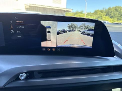 New 2026 Cadillac Vistiq Sport image 25