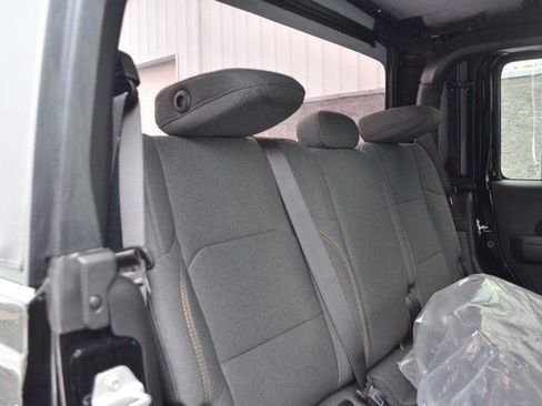 New 2026 Jeep Gladiator Sport image 33