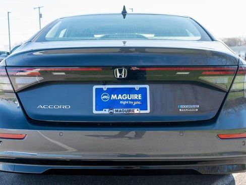 Used 2023 Honda Accord Touring image 7