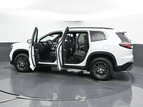 Used 2025 GMC Acadia Elevation FWD image 55