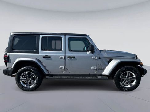 Used 2020 Jeep Wrangler Unlimited Sahara w/ LED Lighting Group AWD/4WD image 2