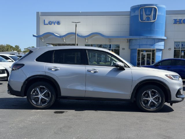 Used 2024 Honda HR-V EX-L image 2