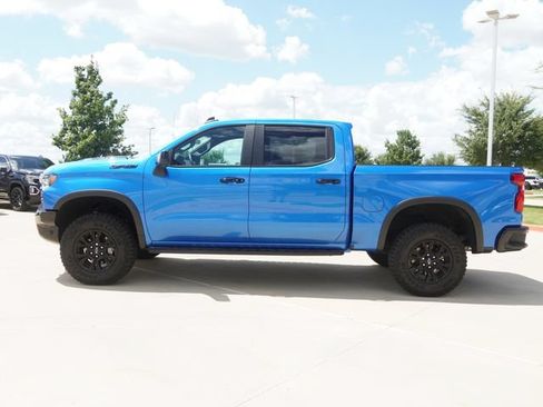 Used 2025 Chevrolet Silverado 1500 ZR2 w/ Technology Package AWD/4WD image 6
