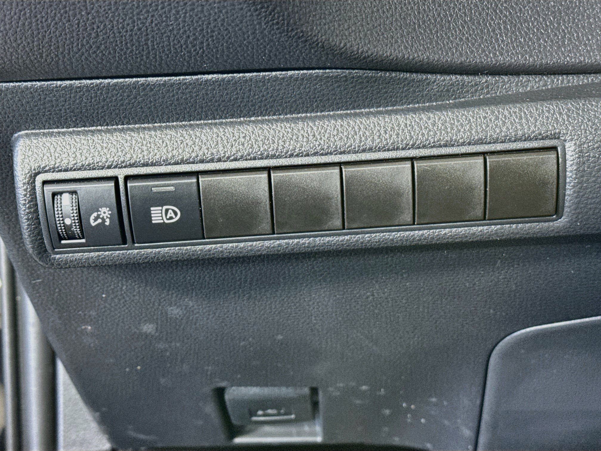 Certified 2024 Toyota Corolla LE FWD image 10