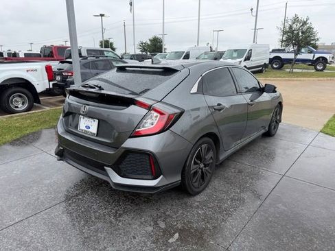 Used 2019 Honda Civic EX image 6