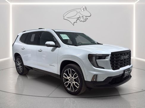 Used 2026 GMC Acadia Denali Ultimate w/ LPO, Floor Liner Package AWD/4WD image 7