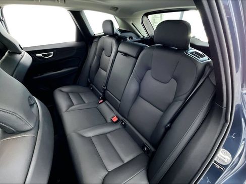Used 2025 Volvo XC60 B5 Plus w/ Climate Package AWD/4WD image 35