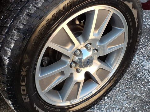 Used 2014 Ford F150 Lariat w/ Equipment Group 502A Luxury image 14