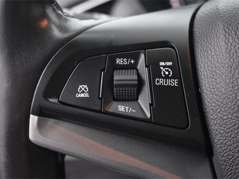 Used 2019 Chevrolet Trax LT w/ LT Convenience Package image 24