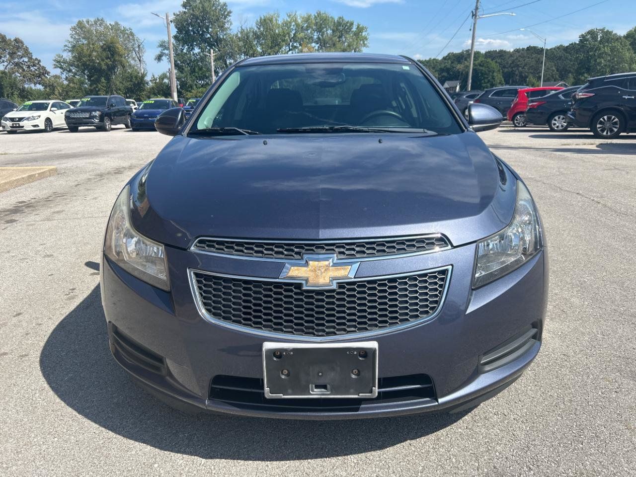 Used 2014 Chevrolet Cruze LT FWD image 2