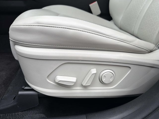 Used 2023 Kia Sorento S w/ Panoramic Sunroof Package FWD image 10
