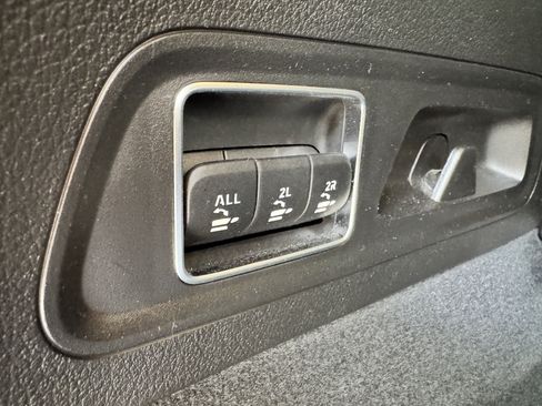 Used 2022 Mercedes-Benz GLS 450 4MATIC w/ AMG Line Exterior image 21