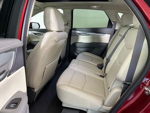 Used 2025 Cadillac XT5 Premium Luxury AWD/4WD image 24