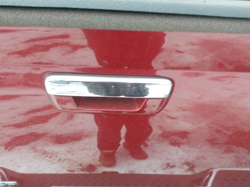 Used 2011 GMC Canyon SLE image 22