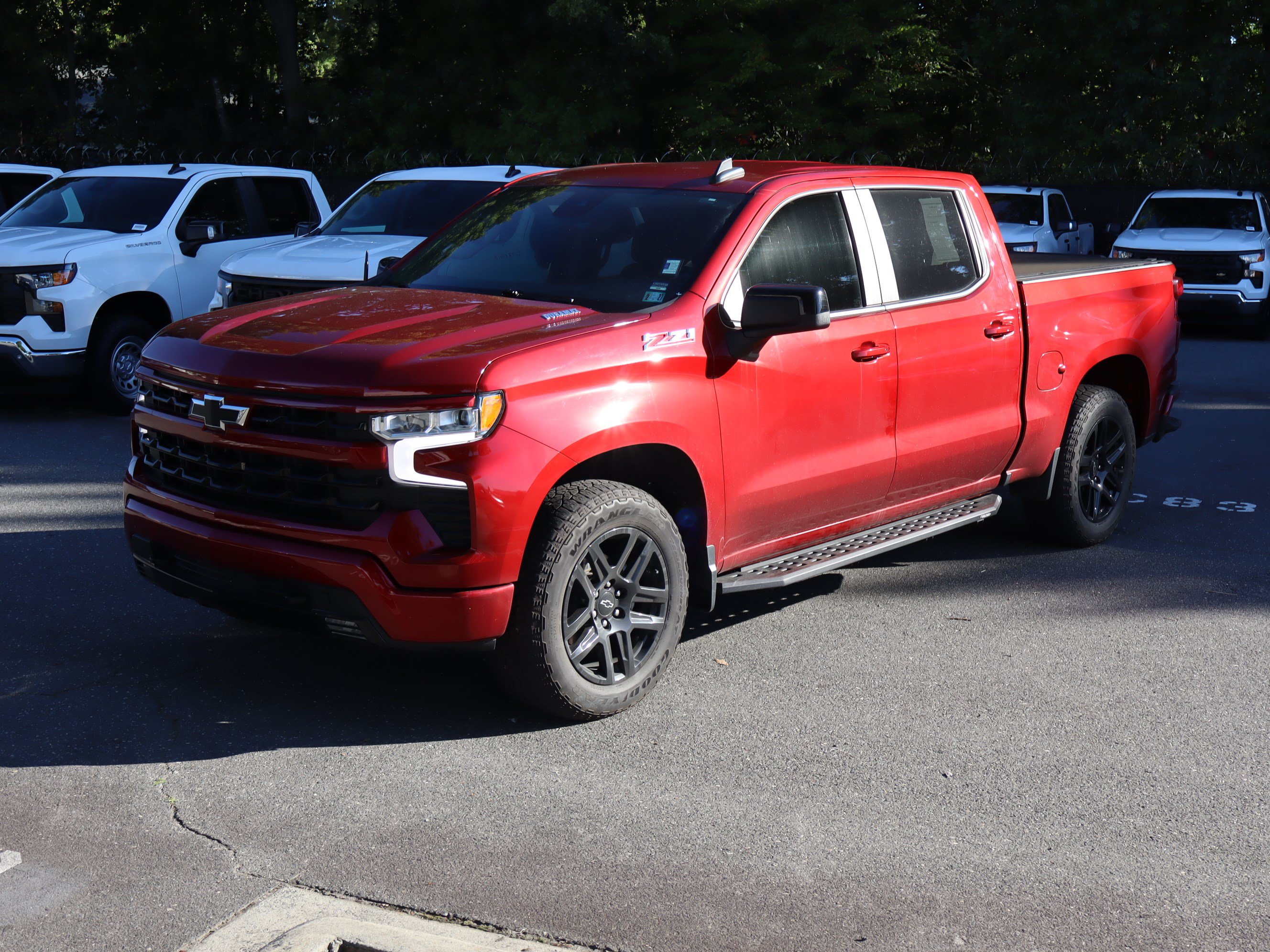 Used 2023 Chevrolet Silverado 1500 RST w/ Z71 Off-Road Package AWD/4WD image 5
