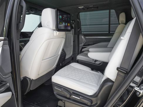 Used 2026 Cadillac Escalade V w/ LPO, ONYX Package image 13