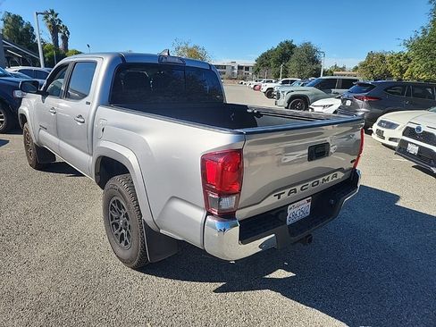 Certified 2019 Toyota Tacoma SR5 image 3