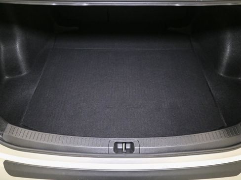 Used 2023 Toyota Corolla LE image 13