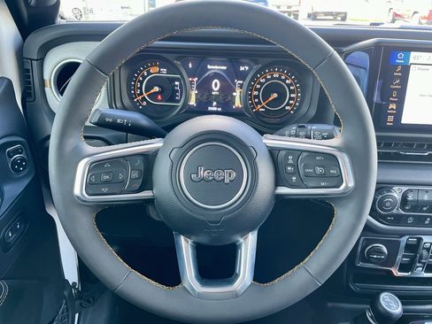 Used 2024 Jeep Wrangler Sahara image 20