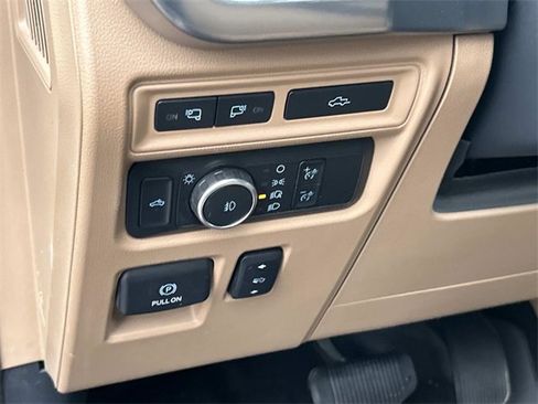 Used 2022 Ford F150 Lariat w/ Equipment Group 502A High image 31