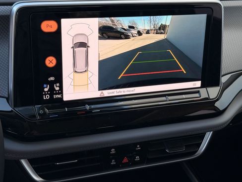 New 2026 Volkswagen Atlas Peak Edition image 17