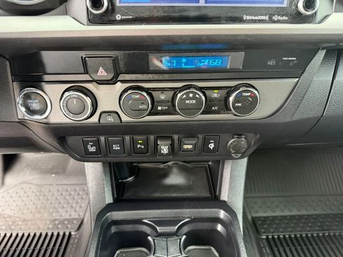 Used 2023 Toyota Tacoma TRD Off-Road w/ Technology Package AWD/4WD image 23