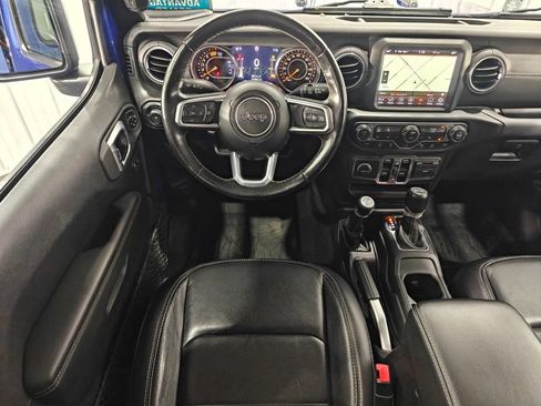 Used 2020 Jeep Wrangler Unlimited Sahara AWD/4WD image 4