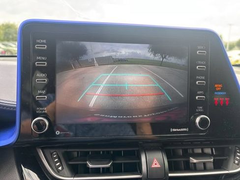 Used 2021 Toyota C-HR XLE FWD image 21