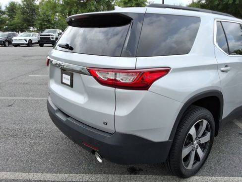 Certified 2020 Chevrolet Traverse LT w/ LT Premium Package FWD image 14