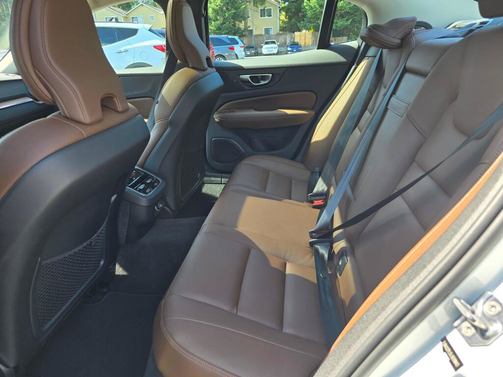 Used 2020 Volvo S60 T6 Inscription w/ Protection Package Premier AWD/4WD image 5