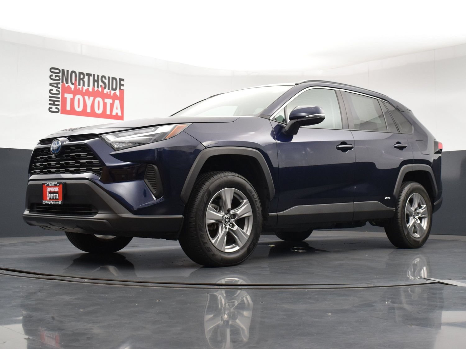 Used 2024 Toyota RAV4 XLE AWD/4WD image 30