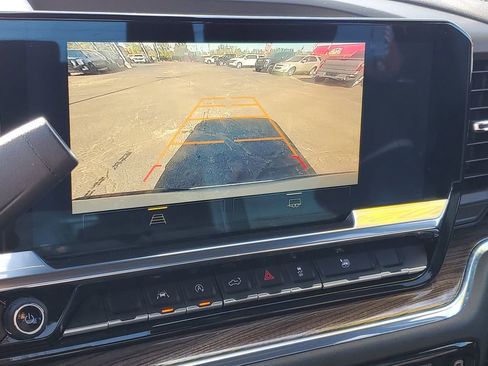 Used 2024 Chevrolet Silverado 1500 LT image 18