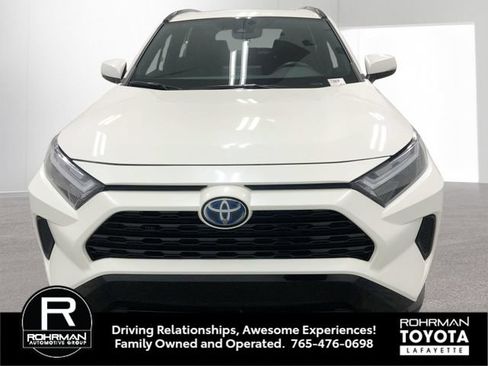 Used 2022 Toyota RAV4 SE w/ Convenience Package AWD/4WD image 11