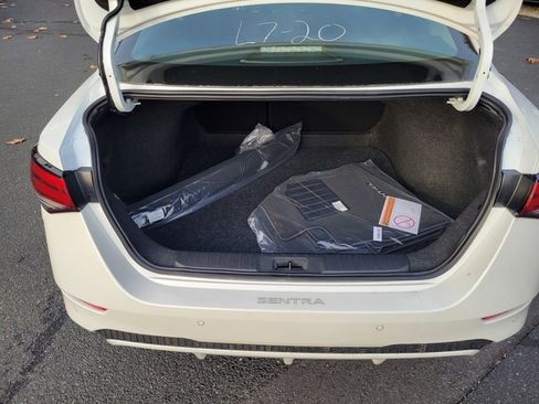 Used 2025 Nissan Sentra SV w/ Trunk Package image 17