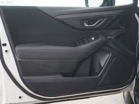 Used 2020 Subaru Outback Premium image 18