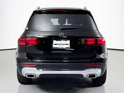 New 2026 Mercedes-Benz GLB 250 image 3