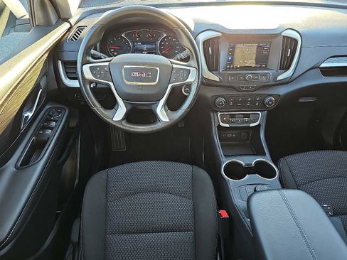Used 2024 GMC Terrain SLE image 12